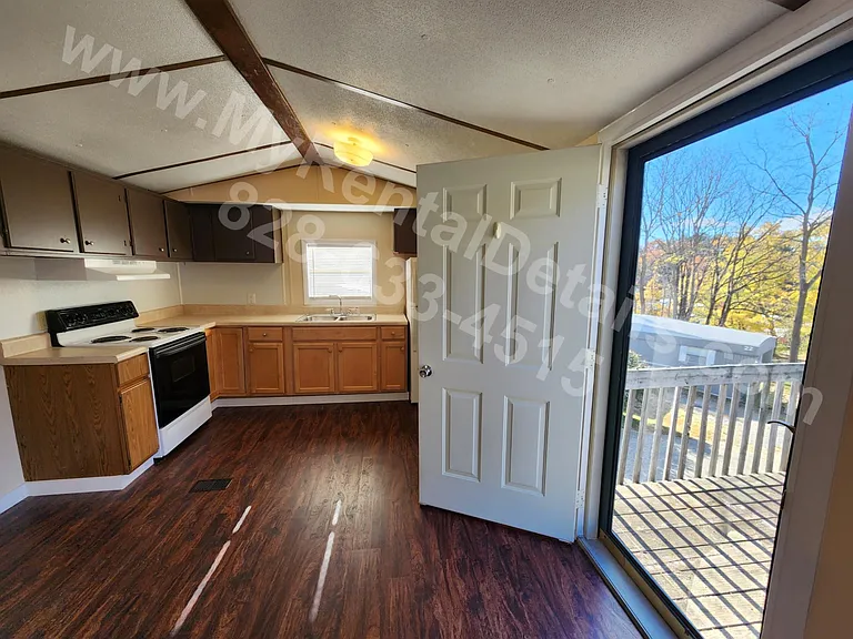 49 Brookdale Rd #21 — Photo 1