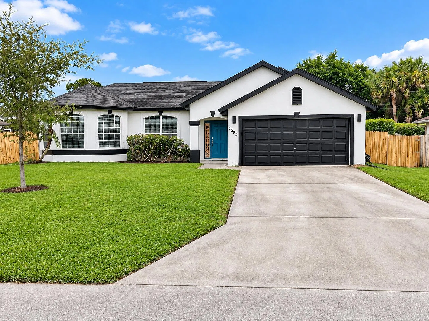 3 bed, 2.0 bath, 1608 sqft, $2,800 — Photo 1