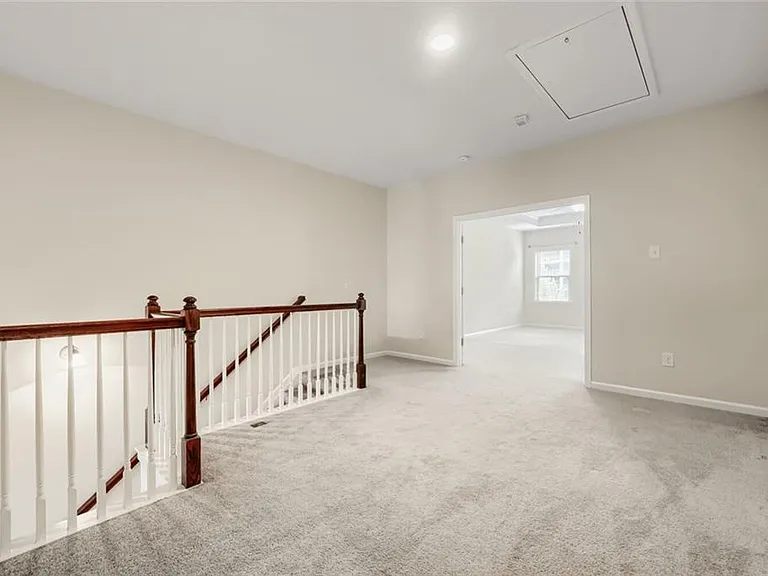 2444 Norwood Dr SE — Photo 13