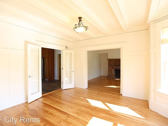 4th image of 1039 S Van Ness Ave