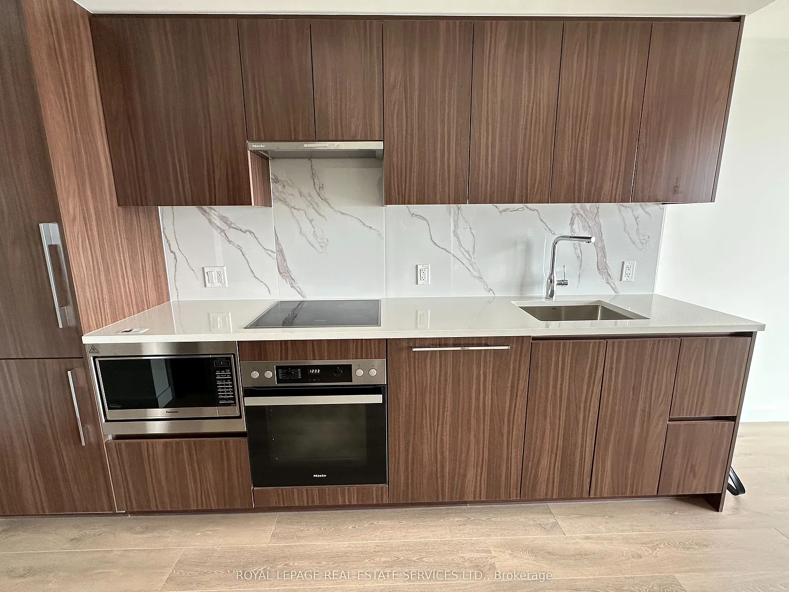 1 bed, $3,100 — Photo 4