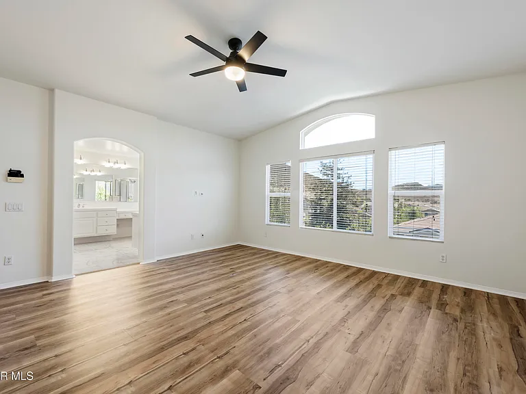 2946 Venezia Ln — Photo 19