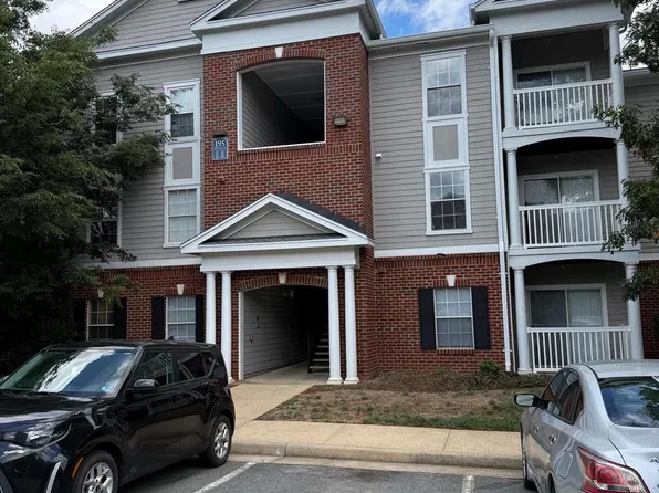 195 Yellowstone Dr APT 302, Charlottesville, VA 22903