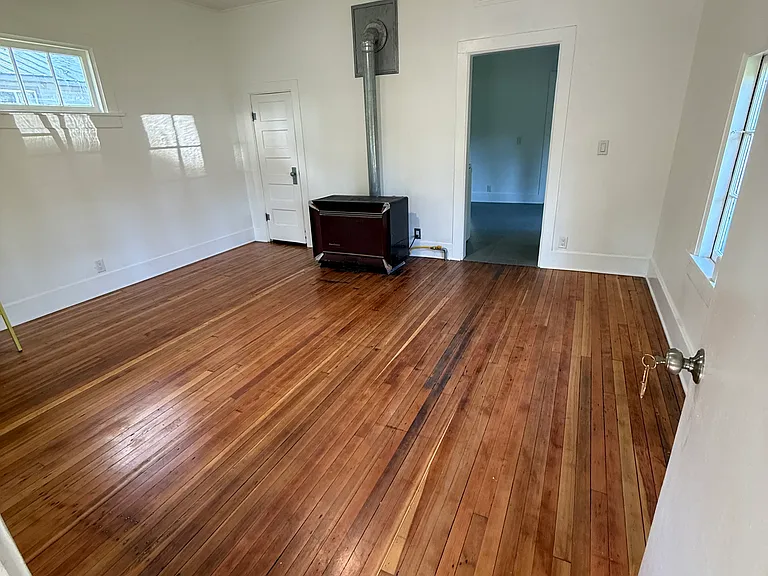 125 Mill Ave — Photo 6
