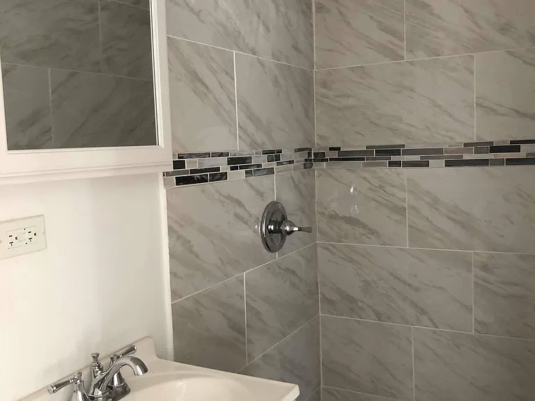 2917 W Cermak Rd #2R — Photo 7