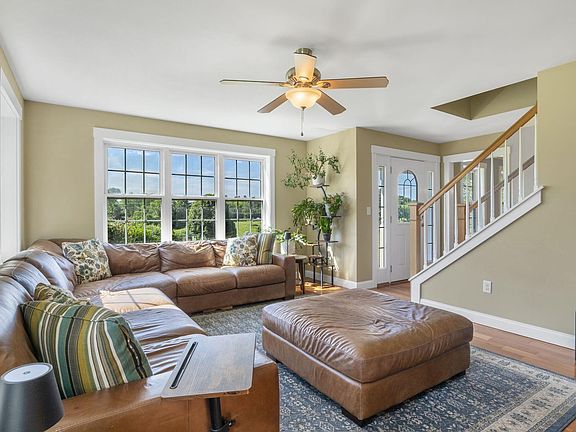 4th image of 20 Equestrian Lane