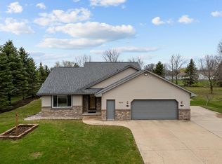 W2513 Wedgewood Ct, Appleton, WI 54915