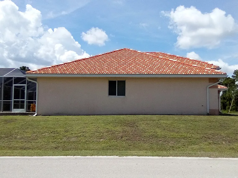 630 Beach Ave S — Photo 34