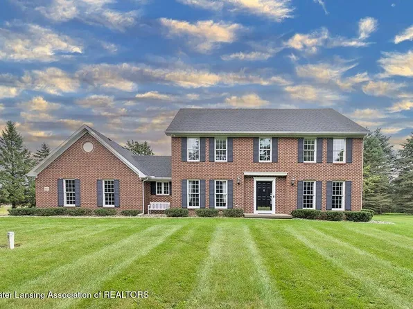 8505 W Willow Hwy, Grand Ledge, MI 48837