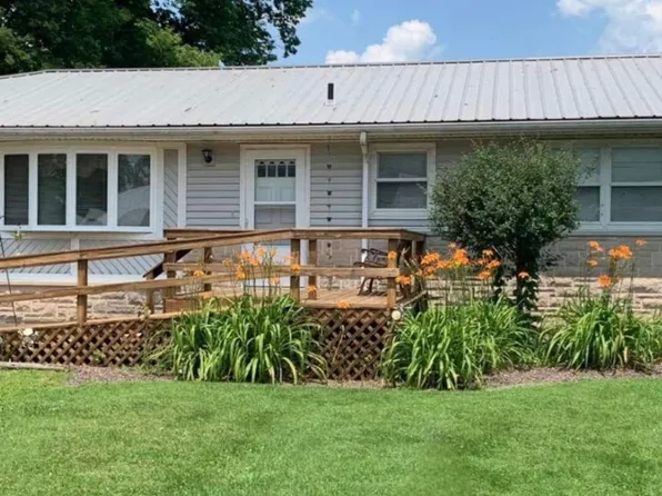 215 E Highway 106, Hull, IL 62343