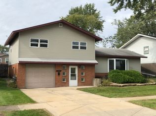 15146 Geoffrey Rd, Oak Forest, IL 60452