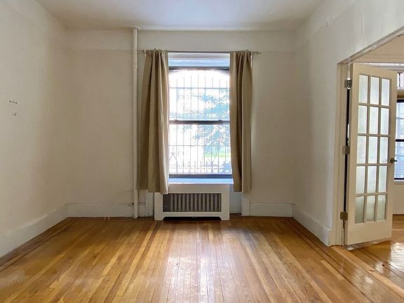 2nd image of 142 E 27th St #1EE
