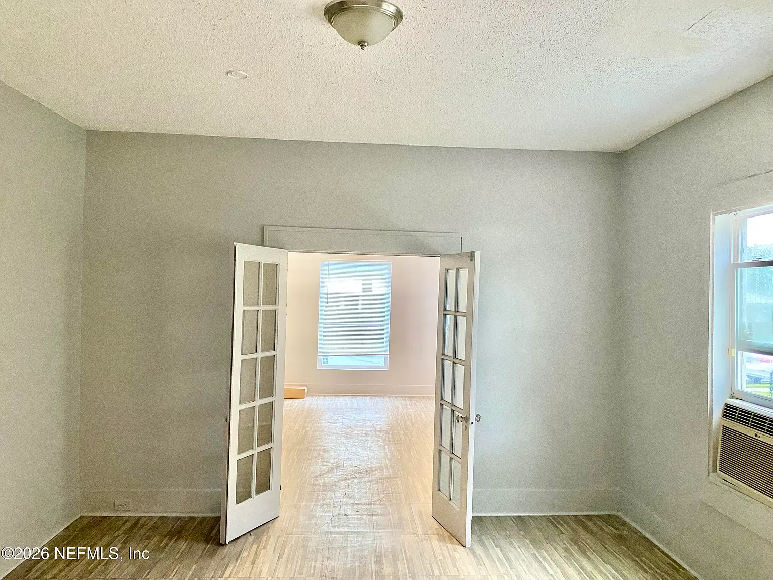 2 bed, 1.0 bath, 994 sqft, $1,200 — Photo 4