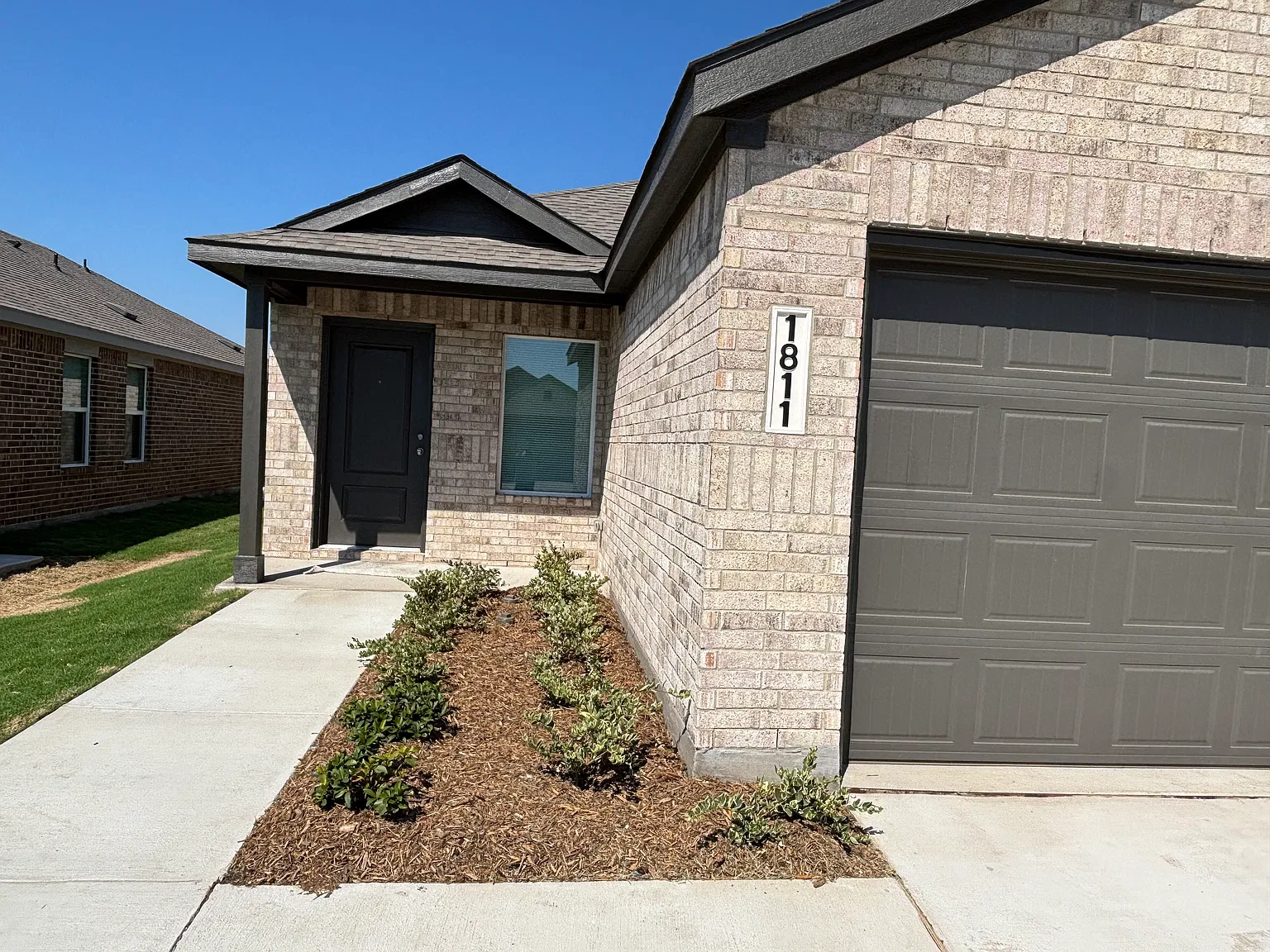 4 bed, 1656 sqft, $2,500 — Photo 3