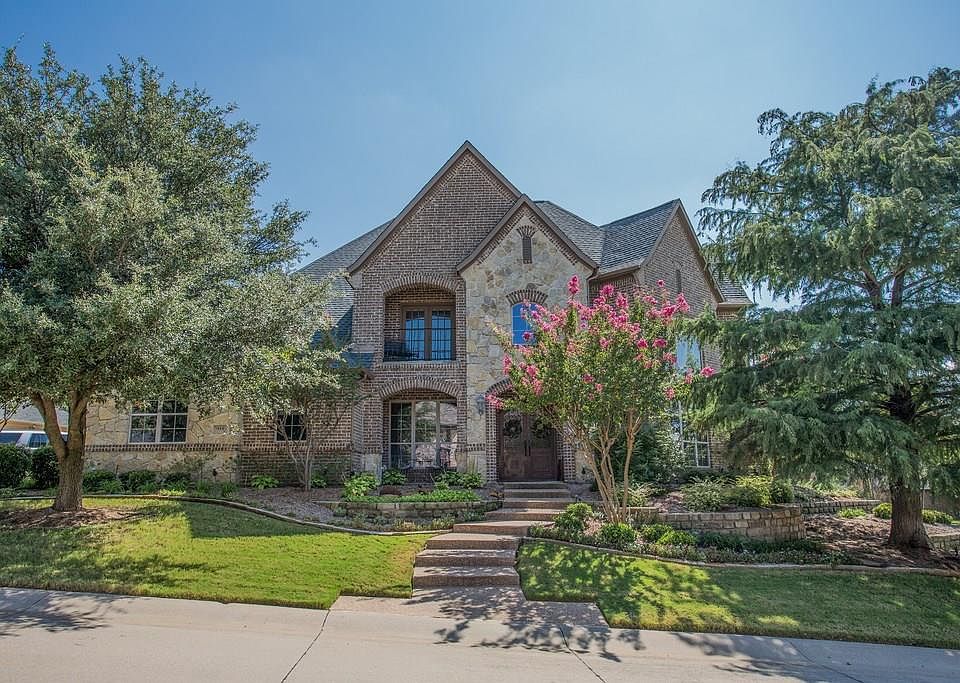 1st image of 918 Misty Oak Dr