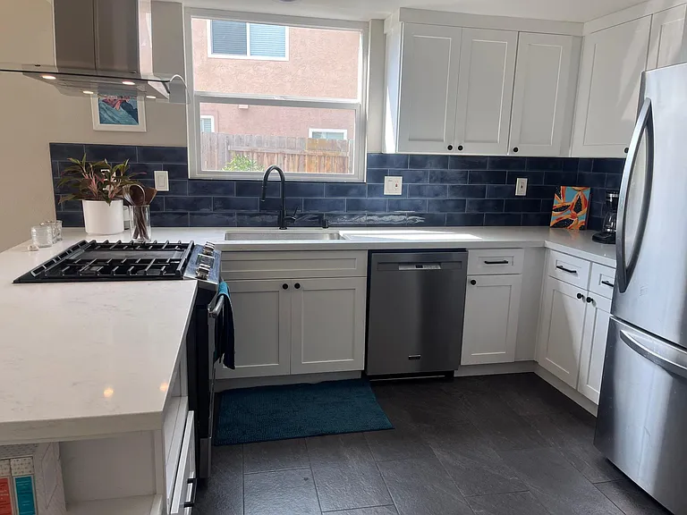 5229 Champlain St — Photo 4