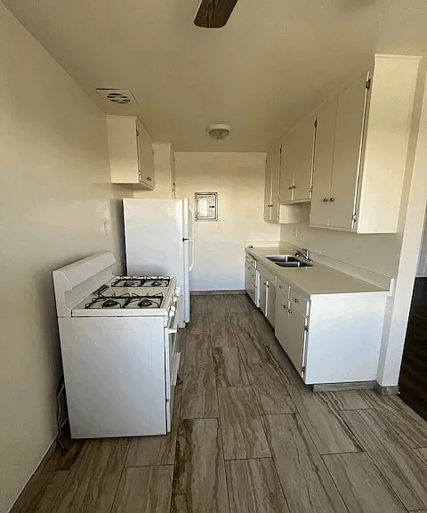 4014 Stevely Ave. — Photo 15