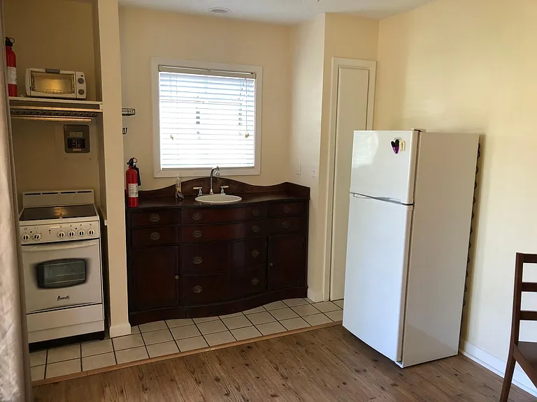 416 Jefferson St — Photo 2