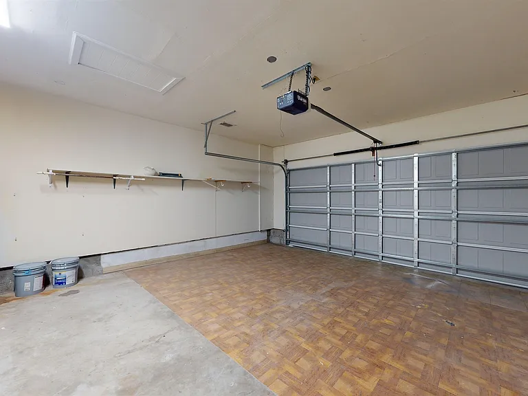 620 Segovia Rd — Photo 17