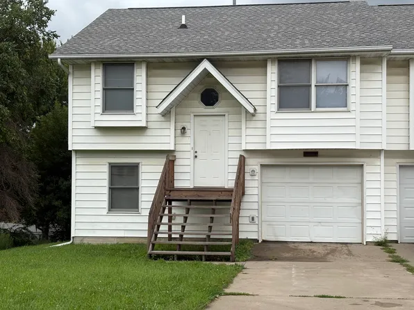 2117 14th St, Coralville, IA 52241