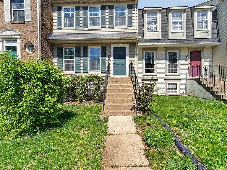 4686 Joanna Ct — Photo 1