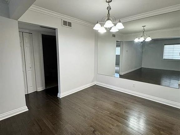5th image of 2247 Walton Blvd