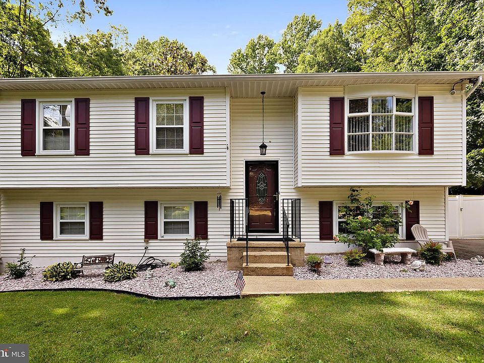 1st image of 36880 Tanyard Dr
