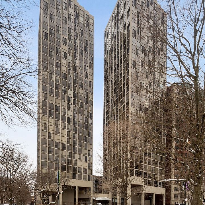 1st image of 345 W Fullerton Pkwy APT 1104