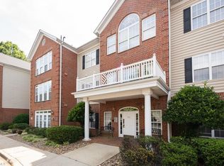 524 College Rd APT 204, Greensboro, NC 27410