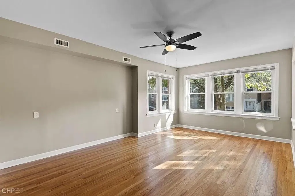 3 bed, 1300 sqft, $2,350 — Photo 1