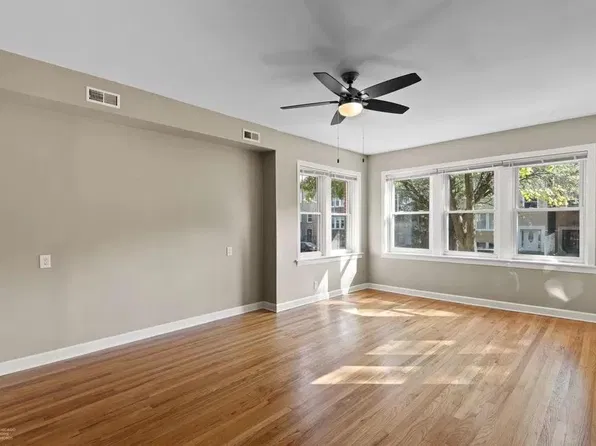 3744 W Eastwood Ave Floor 1, Chicago, IL 60625