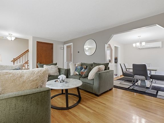 3rd image of 7 Webster St Unit 7