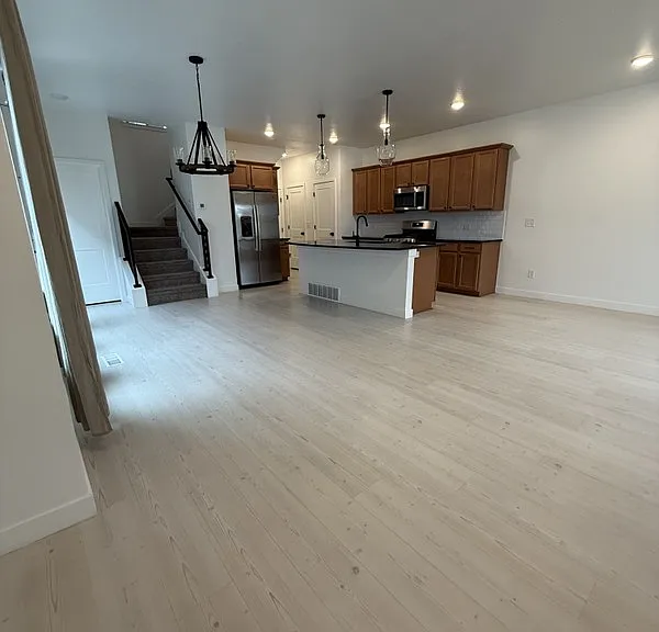 1574 W Andover Rd — Photo 3
