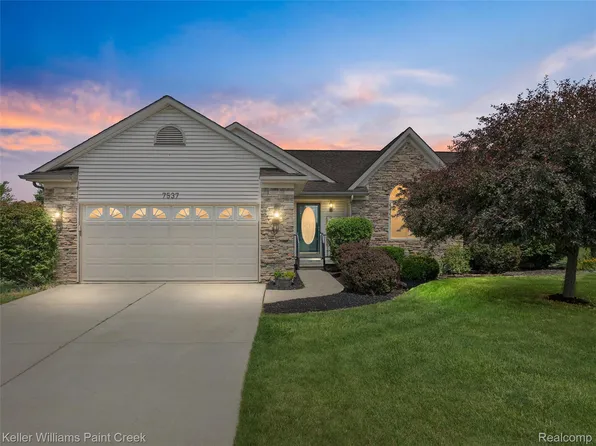 7537 Waterfall Dr, Grand Blanc, MI 48439