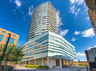 485 Richmond Rd #1905, Ottawa, ON K2A 3W9