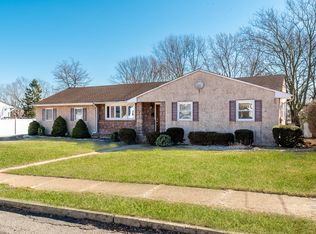 17 Lexington Rd, Howell, NJ 07731