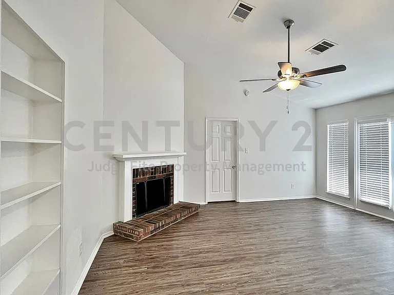 1028 Whitewater Trl — Photo 11