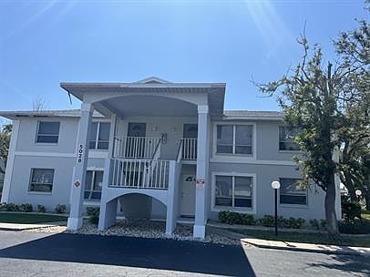3rd image of 5028 Chiquita Blvd S #1