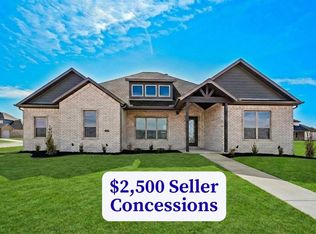 1321 Fierce Ln, Centerton, AR 72719