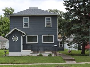 1408 4th St, Perry, IA 50220