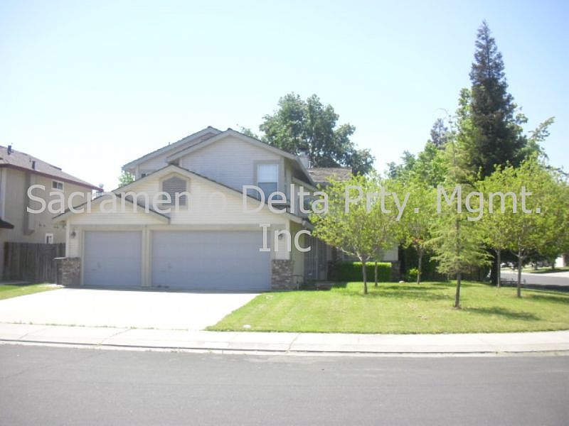 2nd image of 2980 Brenda Way