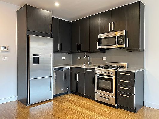 1st image of 180 Nassau St APT 3B