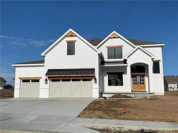 10619 N Mulberry St, Kansas City, MO 64155