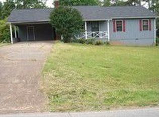 943 Hoyt St, Cornelia, GA 30531