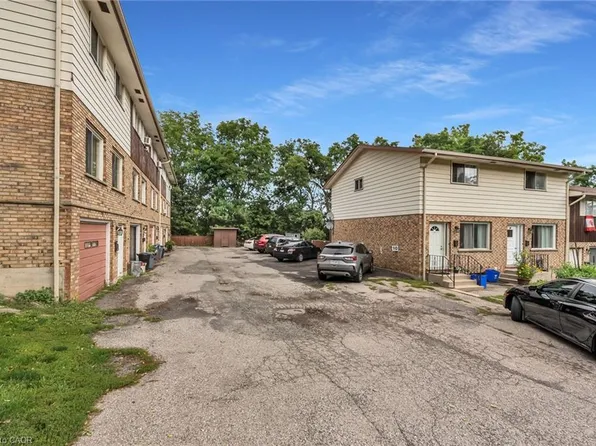 22 Bobby West St #2, Brant, ON N3L 1J5