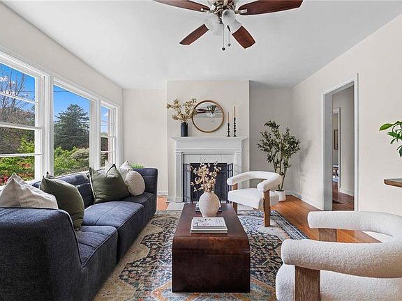 4th image of 2346 Sanford Rd