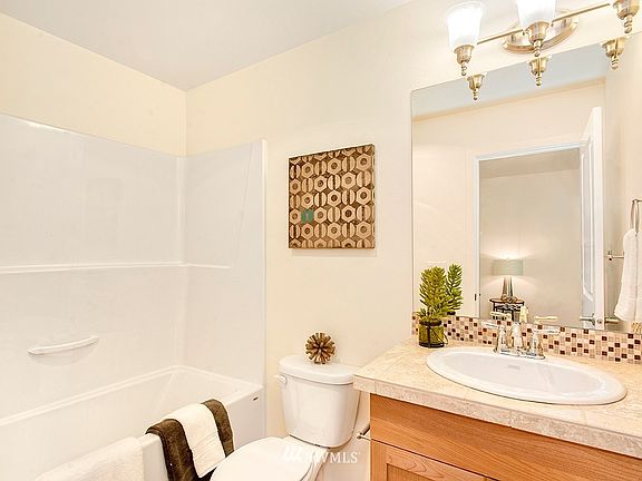 3rd image of 5957 185th Court NE #6-105