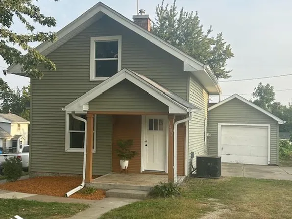 1402 Summit St, Marshalltown, IA 50158