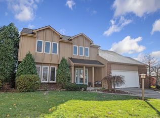 2121 Hearthstone Dr, Fort Wayne, IN 46804