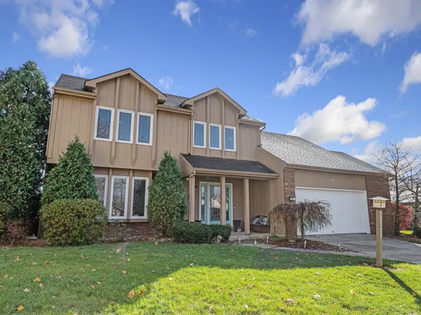 2121 Hearthstone Dr, Fort Wayne, IN 46804